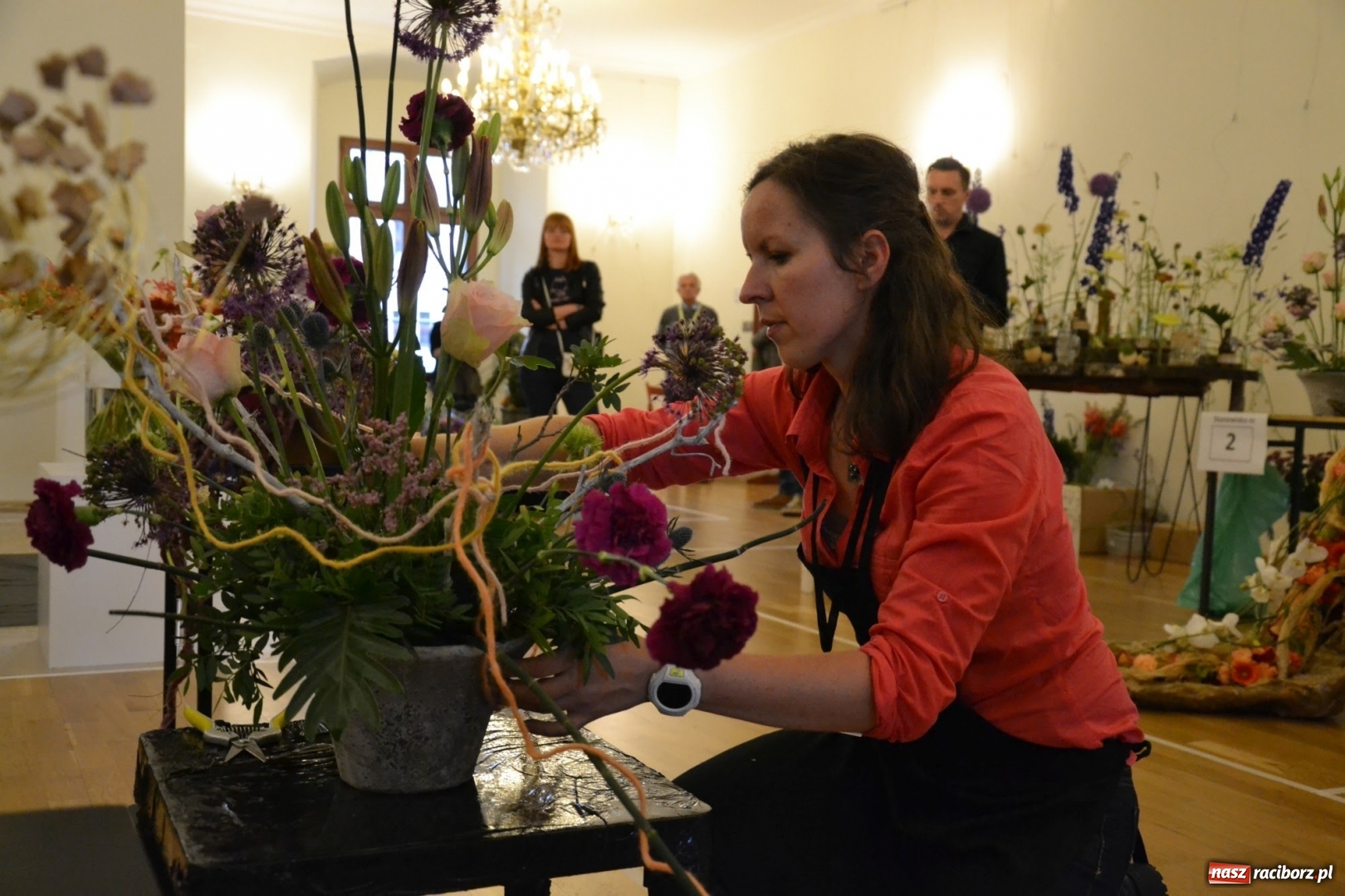 Zdjęcie w galerii na portalu naszraciborz.pl: Tomasz Paszczyński z Raciborza zwycięża w III Krajowych Mistrzostwach Florystycznych Regionu Śląsko-Opolskiego wiadomości z regionu