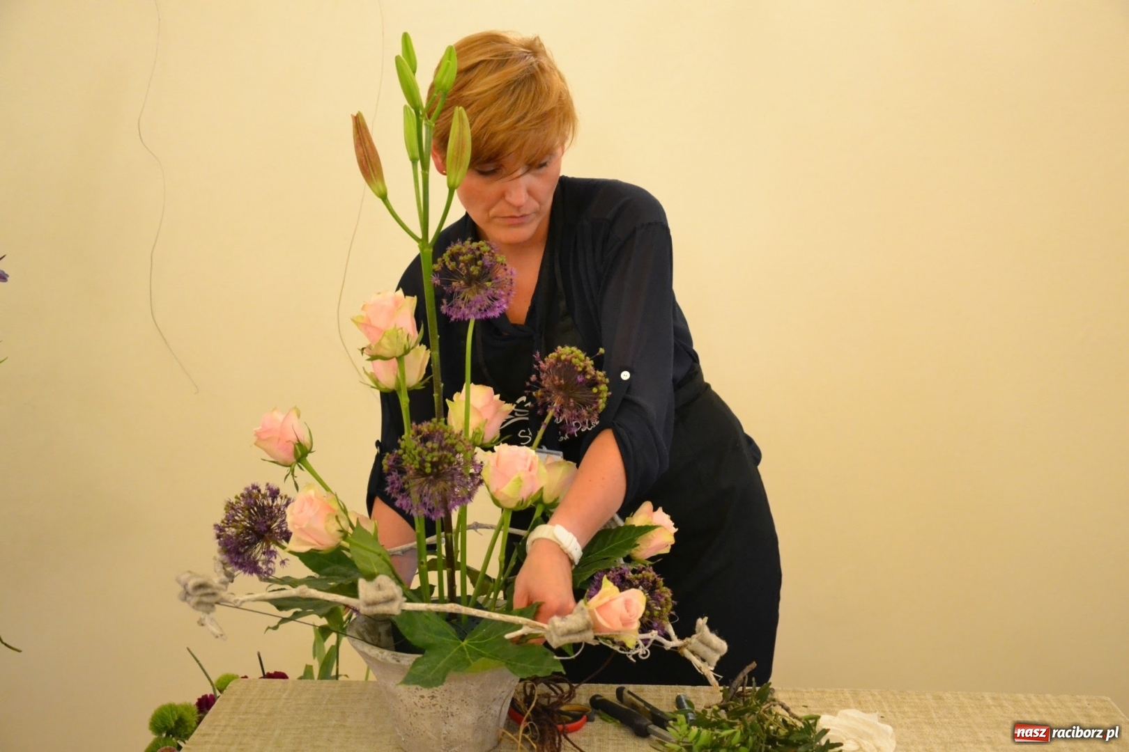 Zdjęcie w galerii na portalu naszraciborz.pl: Tomasz Paszczyński z Raciborza zwycięża w III Krajowych Mistrzostwach Florystycznych Regionu Śląsko-Opolskiego wiadomości z regionu