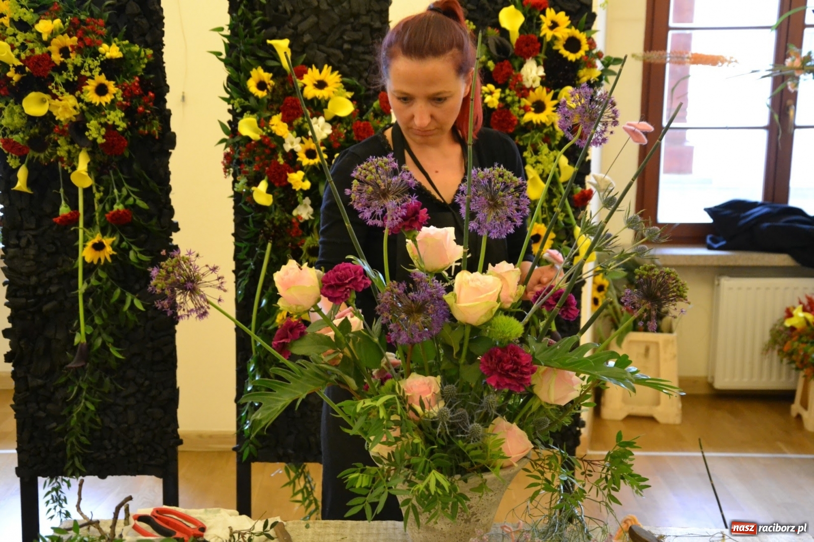 Zdjęcie w galerii na portalu naszraciborz.pl: Tomasz Paszczyński z Raciborza zwycięża w III Krajowych Mistrzostwach Florystycznych Regionu Śląsko-Opolskiego wiadomości z regionu