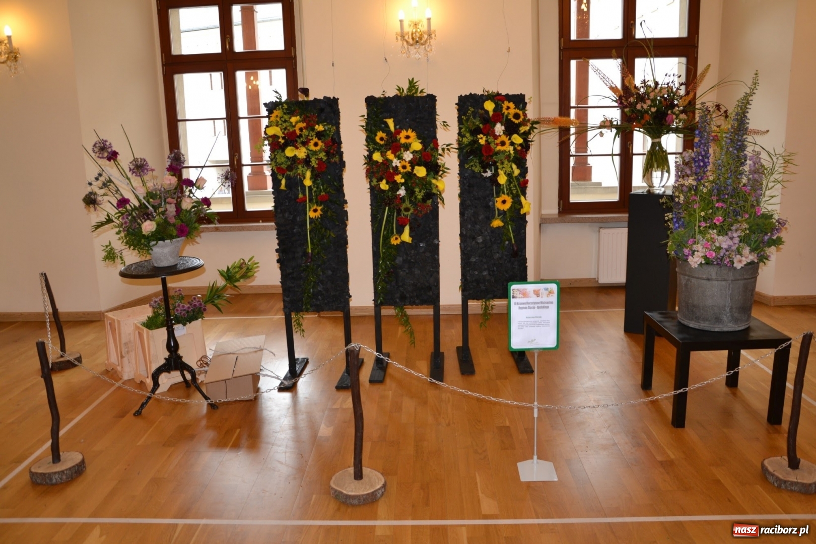 Zdjęcie w galerii na portalu naszraciborz.pl: Tomasz Paszczyński z Raciborza zwycięża w III Krajowych Mistrzostwach Florystycznych Regionu Śląsko-Opolskiego wiadomości z regionu