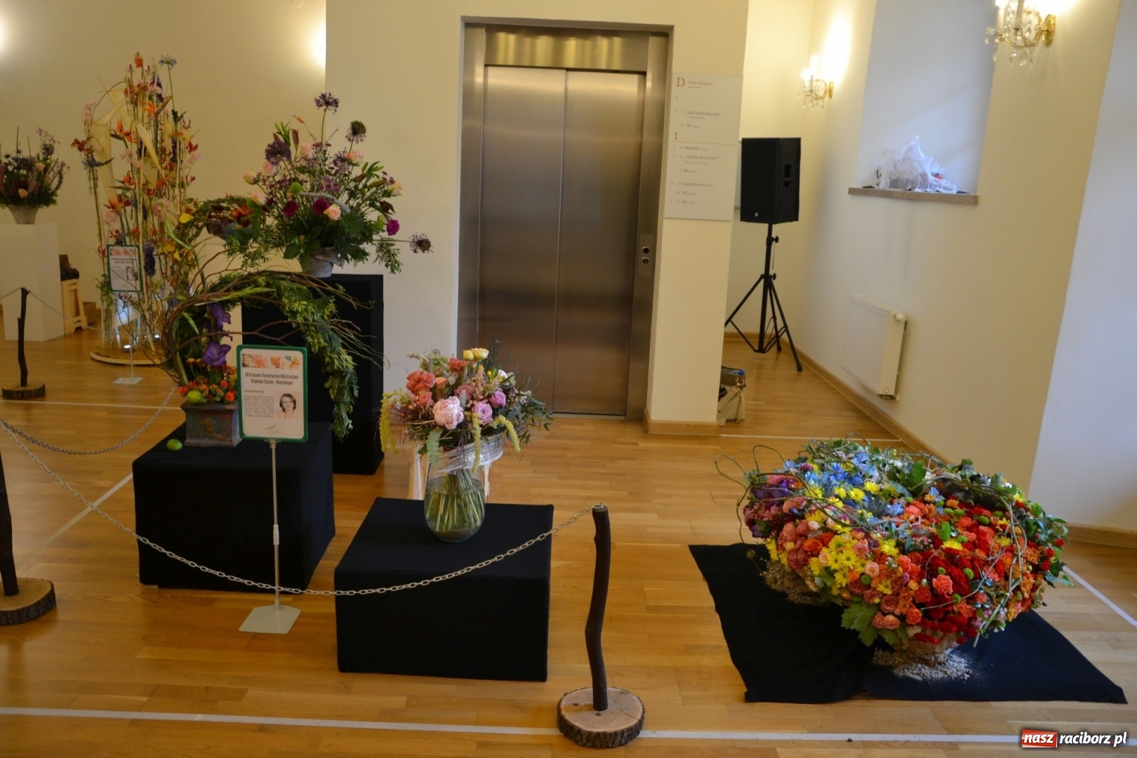 Zdjęcie w galerii na portalu naszraciborz.pl: Tomasz Paszczyński z Raciborza zwycięża w III Krajowych Mistrzostwach Florystycznych Regionu Śląsko-Opolskiego wiadomości z regionu