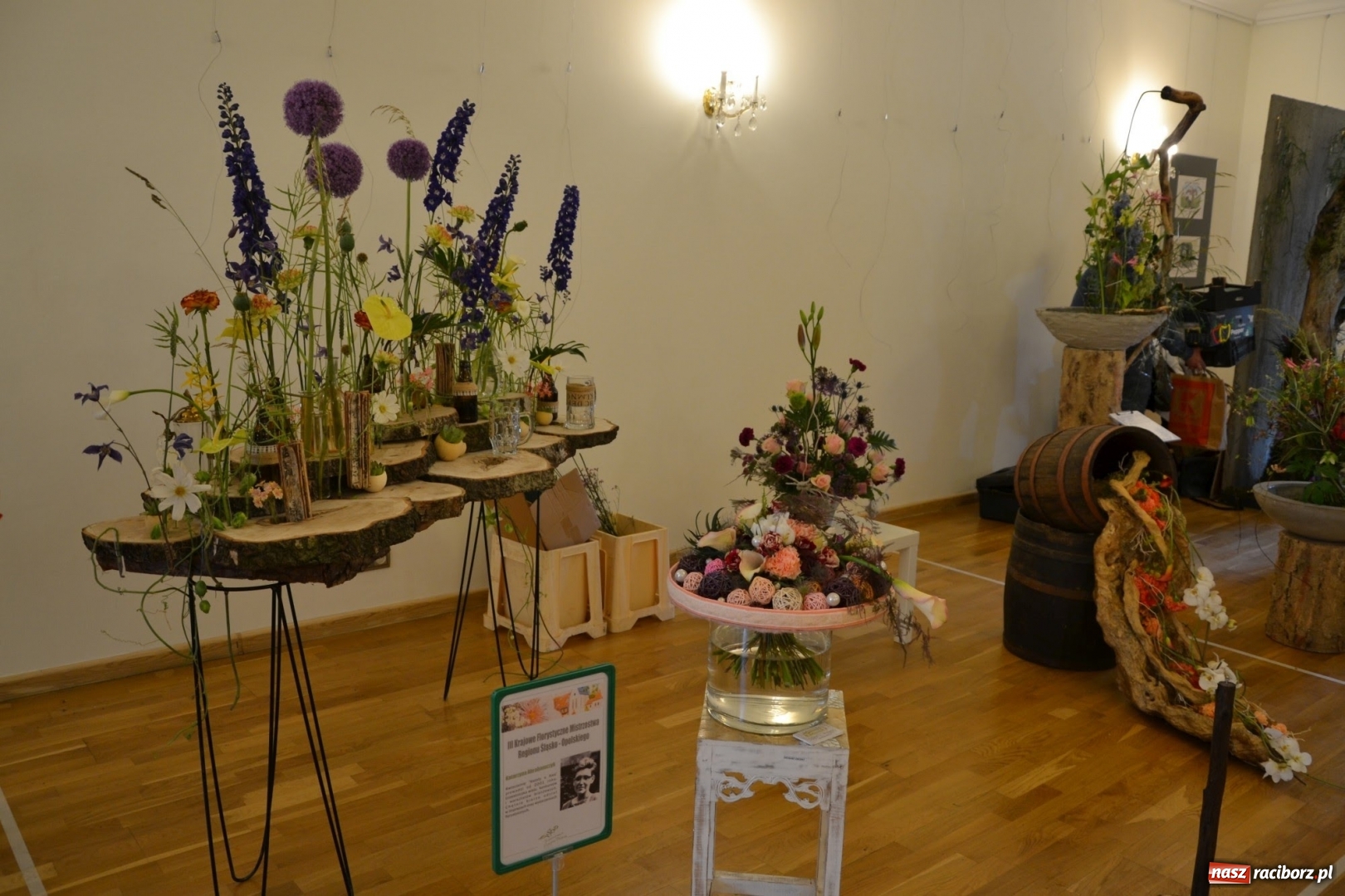 Zdjęcie w galerii na portalu naszraciborz.pl: Tomasz Paszczyński z Raciborza zwycięża w III Krajowych Mistrzostwach Florystycznych Regionu Śląsko-Opolskiego wiadomości z regionu