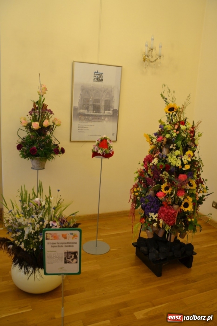Zdjęcie w galerii na portalu naszraciborz.pl: Tomasz Paszczyński z Raciborza zwycięża w III Krajowych Mistrzostwach Florystycznych Regionu Śląsko-Opolskiego wiadomości z regionu