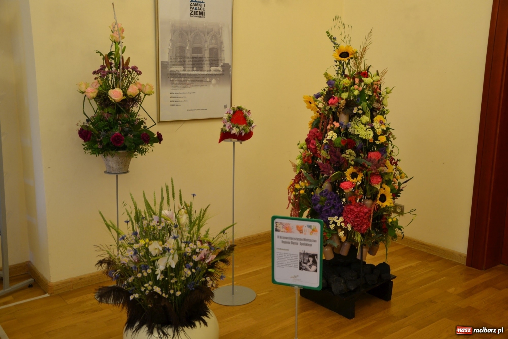 Zdjęcie w galerii na portalu naszraciborz.pl: Tomasz Paszczyński z Raciborza zwycięża w III Krajowych Mistrzostwach Florystycznych Regionu Śląsko-Opolskiego wiadomości z regionu
