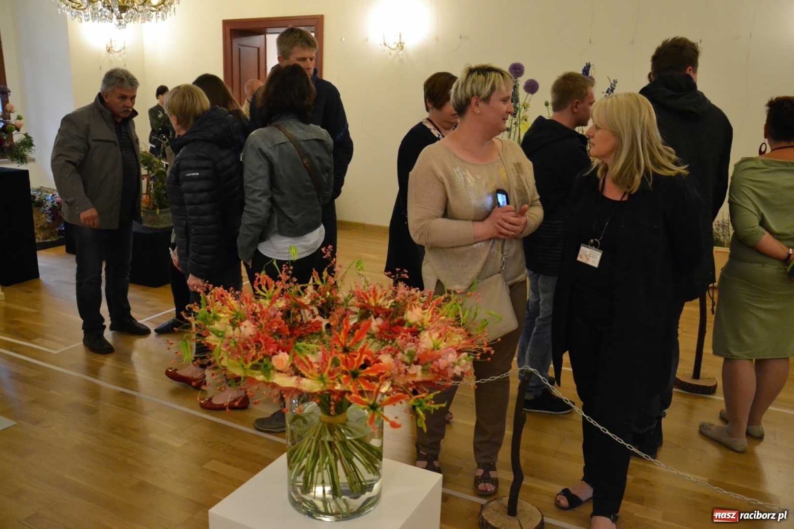 Zdjęcie w galerii na portalu naszraciborz.pl: Tomasz Paszczyński z Raciborza zwycięża w III Krajowych Mistrzostwach Florystycznych Regionu Śląsko-Opolskiego wiadomości z regionu
