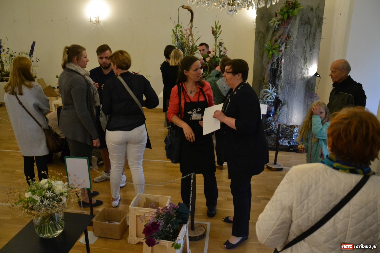 Zdjęcie w galerii na portalu naszraciborz.pl: Tomasz Paszczyński z Raciborza zwycięża w III Krajowych Mistrzostwach Florystycznych Regionu Śląsko-Opolskiego wiadomości z regionu