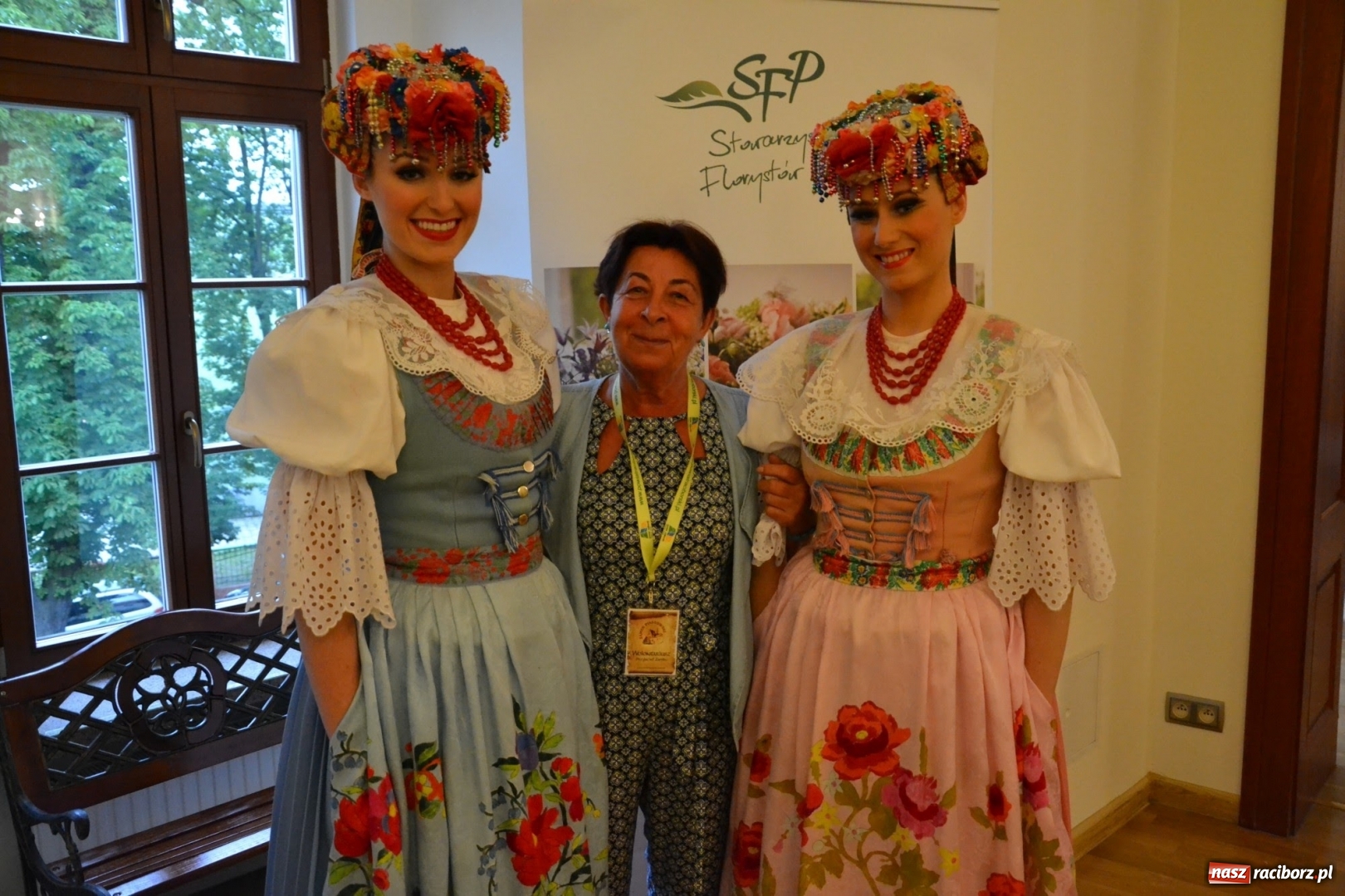 Zdjęcie w galerii na portalu naszraciborz.pl: Tomasz Paszczyński z Raciborza zwycięża w III Krajowych Mistrzostwach Florystycznych Regionu Śląsko-Opolskiego wiadomości z regionu