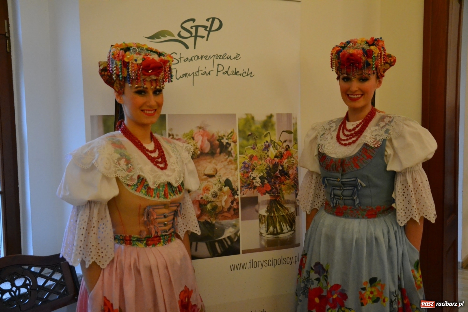 Zdjęcie w galerii na portalu naszraciborz.pl: Tomasz Paszczyński z Raciborza zwycięża w III Krajowych Mistrzostwach Florystycznych Regionu Śląsko-Opolskiego wiadomości z regionu