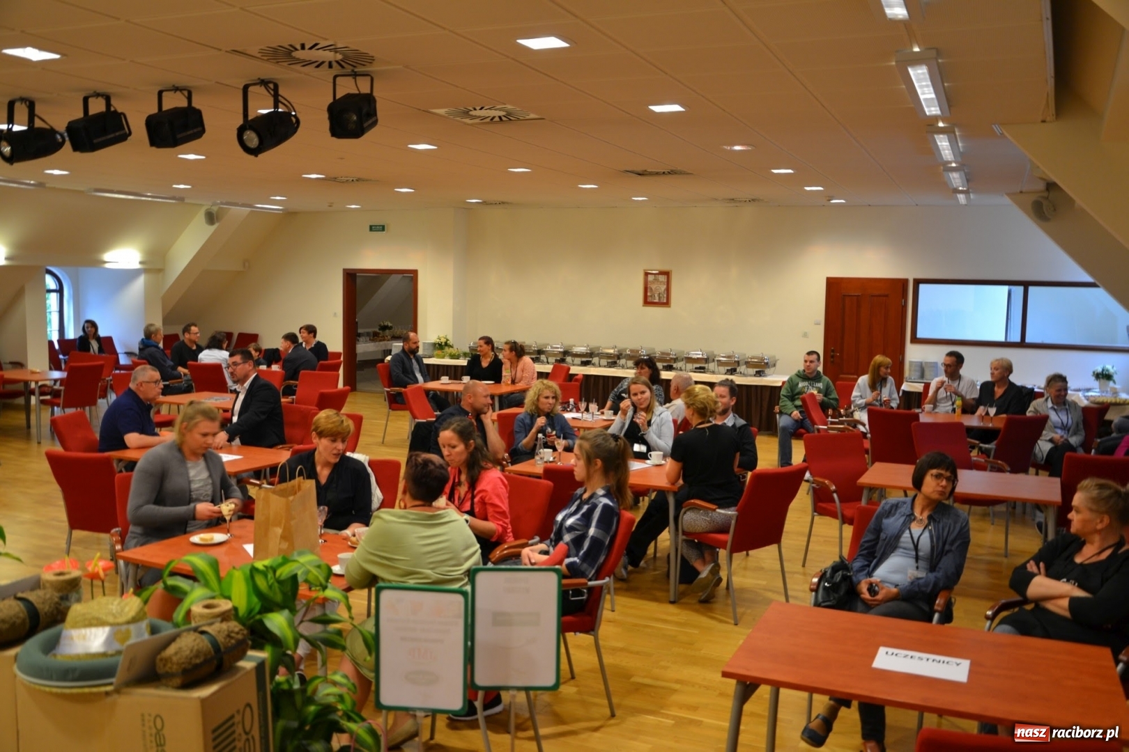 Zdjęcie w galerii na portalu naszraciborz.pl: Tomasz Paszczyński z Raciborza zwycięża w III Krajowych Mistrzostwach Florystycznych Regionu Śląsko-Opolskiego wiadomości z regionu