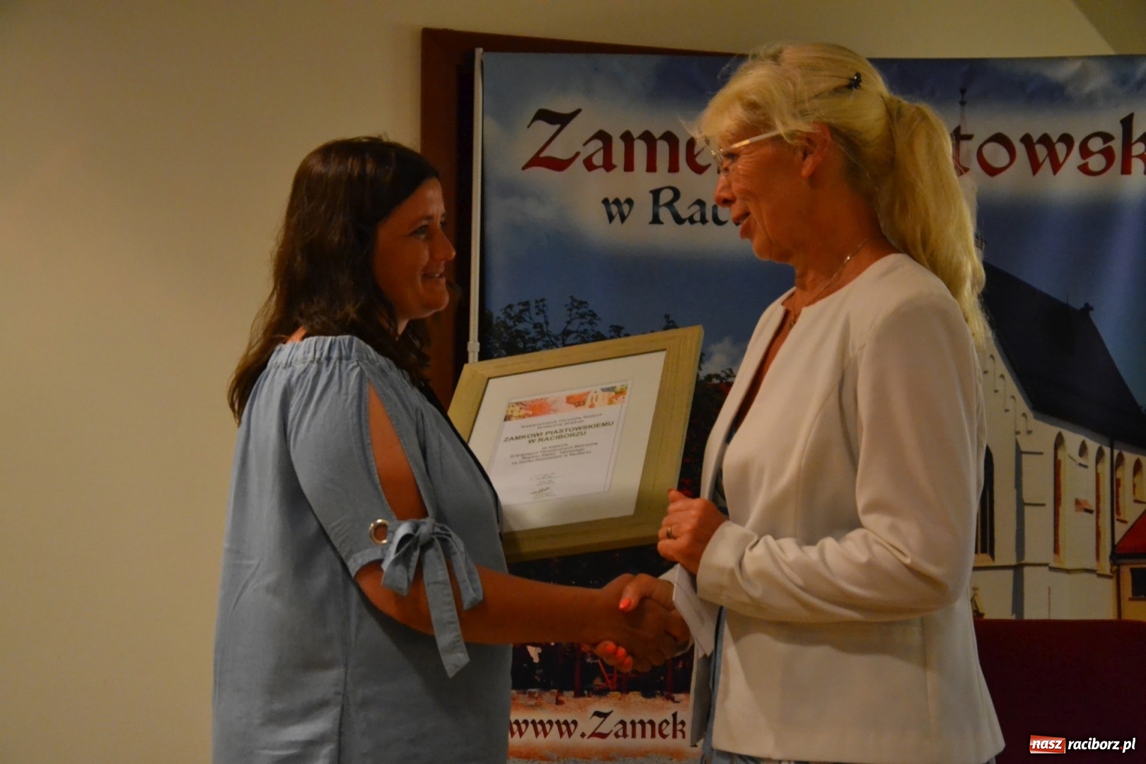 Zdjęcie w galerii na portalu naszraciborz.pl: Tomasz Paszczyński z Raciborza zwycięża w III Krajowych Mistrzostwach Florystycznych Regionu Śląsko-Opolskiego wiadomości z regionu