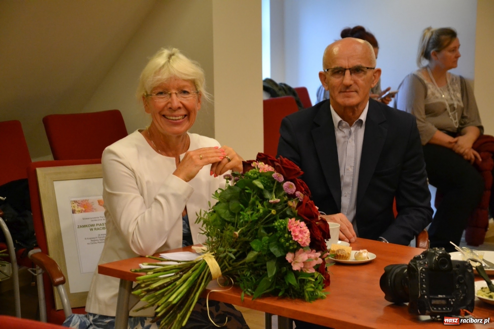 Zdjęcie w galerii na portalu naszraciborz.pl: Tomasz Paszczyński z Raciborza zwycięża w III Krajowych Mistrzostwach Florystycznych Regionu Śląsko-Opolskiego wiadomości z regionu