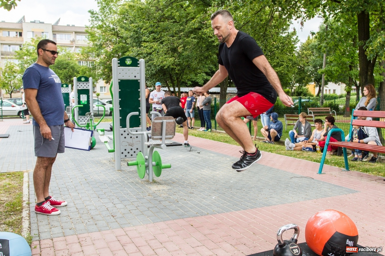 Zdjęcie w galerii na portalu naszraciborz.pl: 800 kg na 800-lecie - crosstrening przy Żółkiewskiego wiadomości z regionu