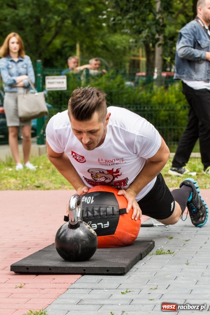 Zdjęcie w galerii na portalu naszraciborz.pl: 800 kg na 800-lecie - crosstrening przy Żółkiewskiego wiadomości z regionu