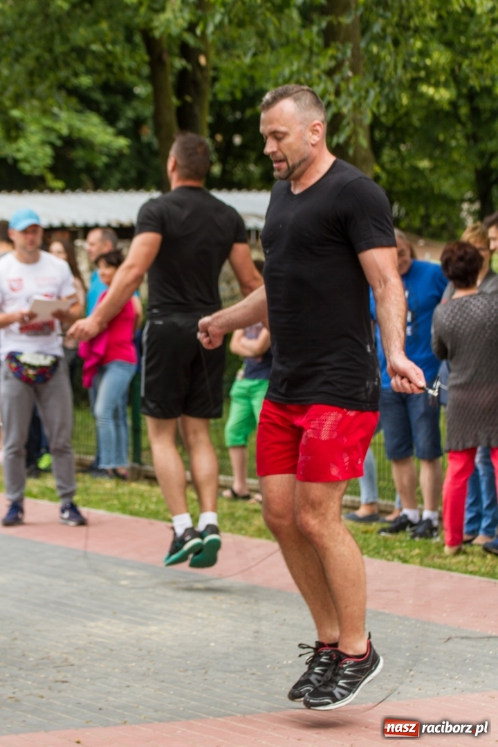 Zdjęcie w galerii na portalu naszraciborz.pl: 800 kg na 800-lecie - crosstrening przy Żółkiewskiego wiadomości z regionu