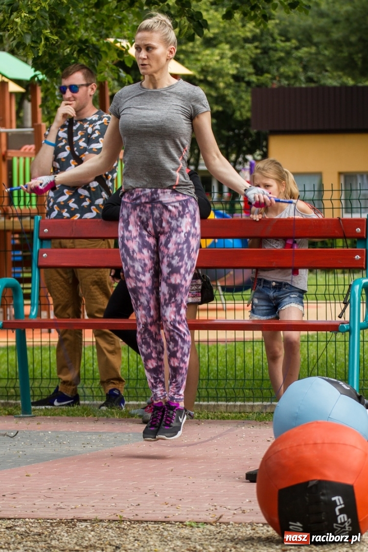 Zdjęcie w galerii na portalu naszraciborz.pl: 800 kg na 800-lecie - crosstrening przy Żółkiewskiego wiadomości z regionu