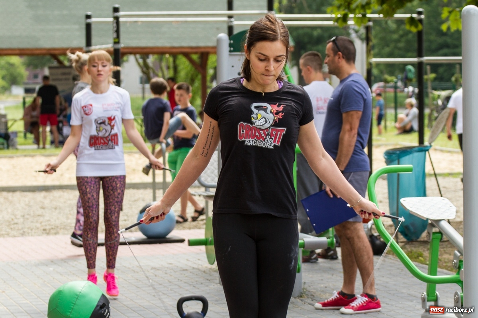 Zdjęcie w galerii na portalu naszraciborz.pl: 800 kg na 800-lecie - crosstrening przy Żółkiewskiego wiadomości z regionu