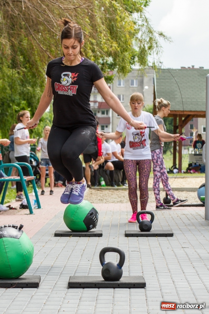 Zdjęcie w galerii na portalu naszraciborz.pl: 800 kg na 800-lecie - crosstrening przy Żółkiewskiego wiadomości z regionu