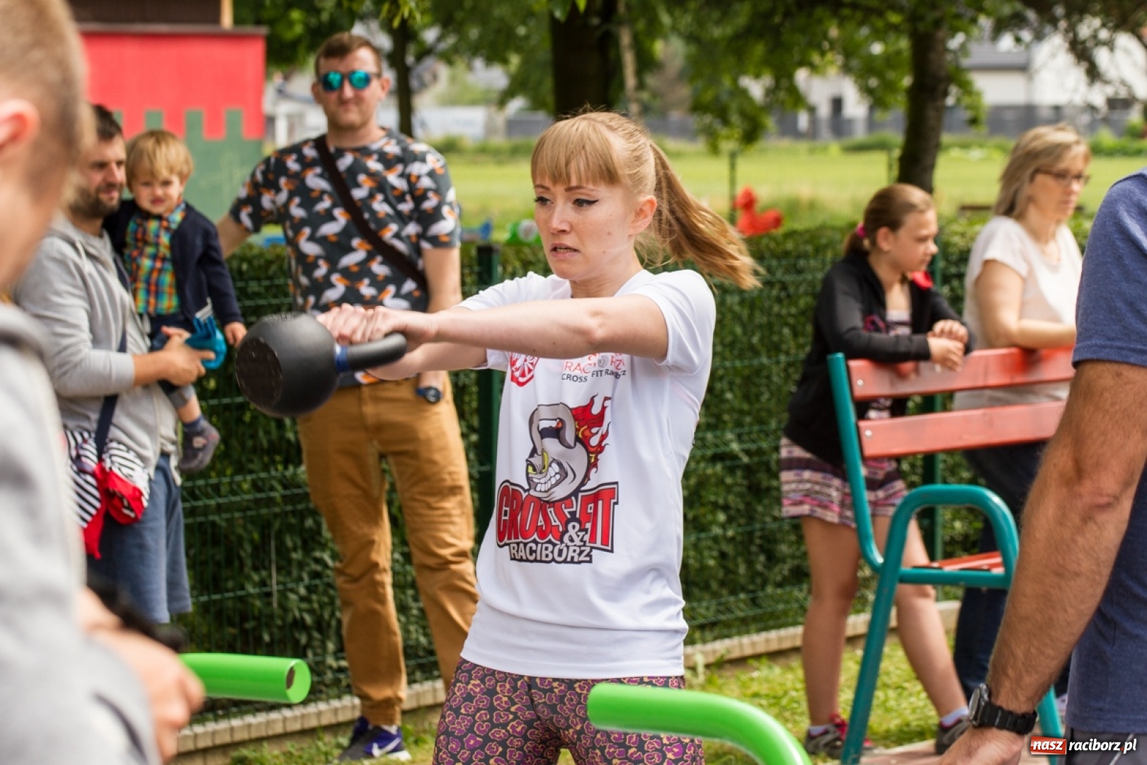 Zdjęcie w galerii na portalu naszraciborz.pl: 800 kg na 800-lecie - crosstrening przy Żółkiewskiego wiadomości z regionu