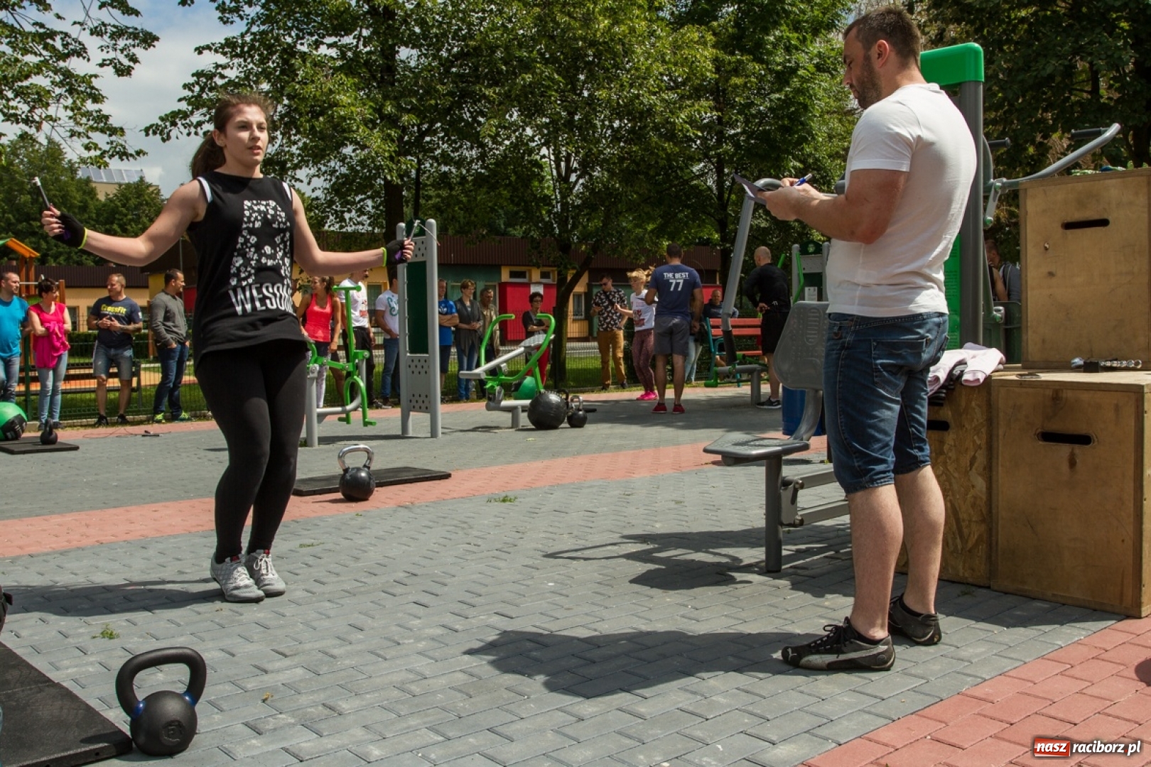Zdjęcie w galerii na portalu naszraciborz.pl: 800 kg na 800-lecie - crosstrening przy Żółkiewskiego wiadomości z regionu