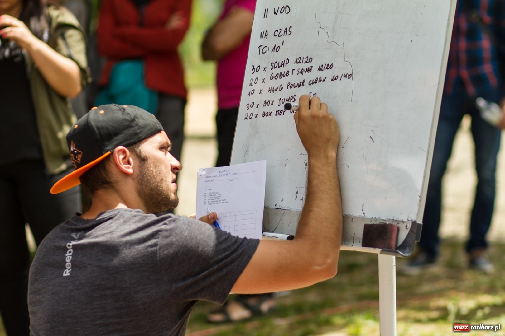 Zdjęcie w galerii na portalu naszraciborz.pl: 800 kg na 800-lecie - crosstrening przy Żółkiewskiego wiadomości z regionu