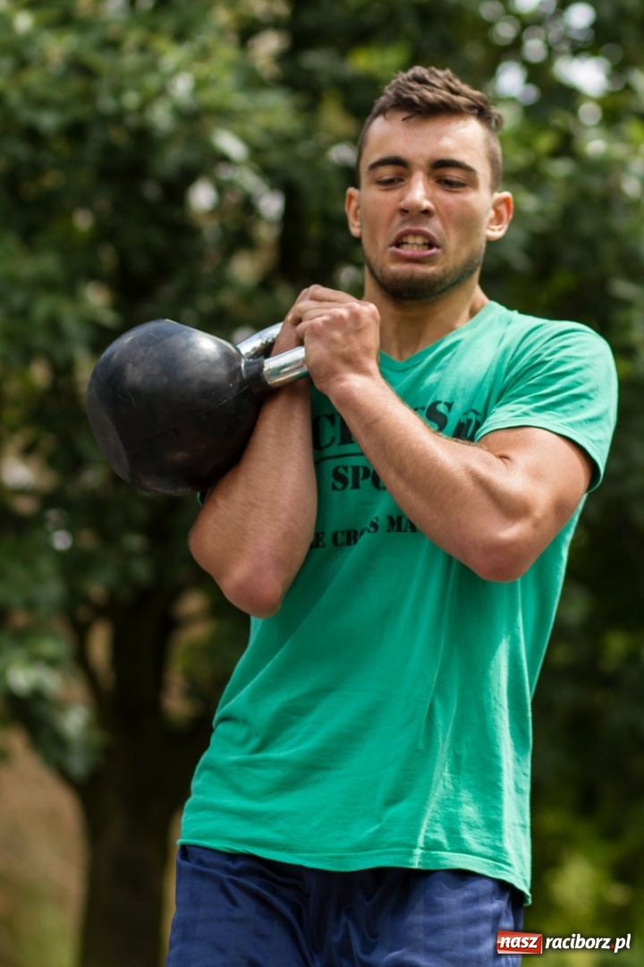 Zdjęcie w galerii na portalu naszraciborz.pl: 800 kg na 800-lecie - crosstrening przy Żółkiewskiego wiadomości z regionu