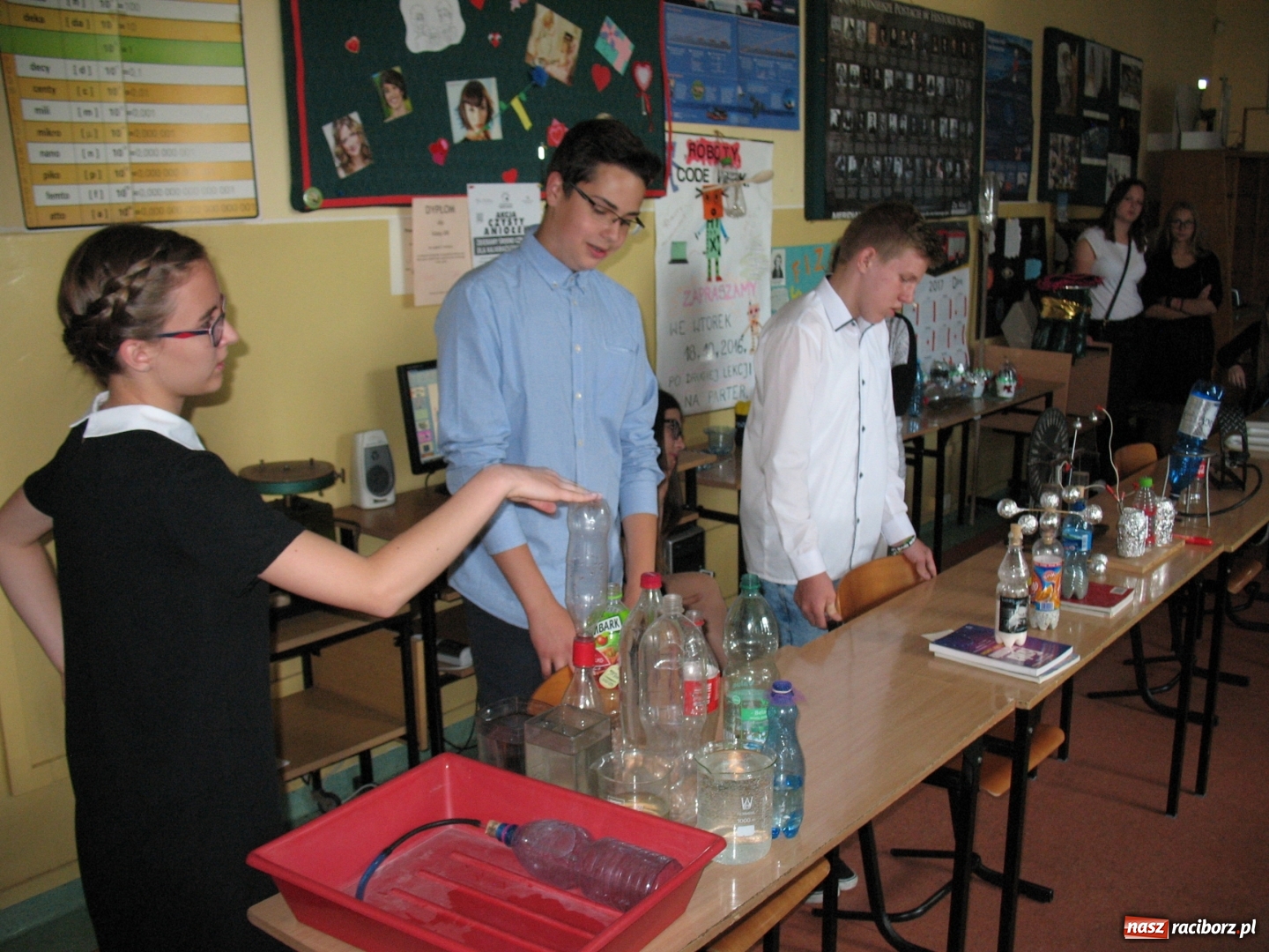 Zdjęcie w galerii na portalu naszraciborz.pl: Festiwal Nauki w Zespole Szkół w Pietrowicach Wielkich  wiadomości z regionu