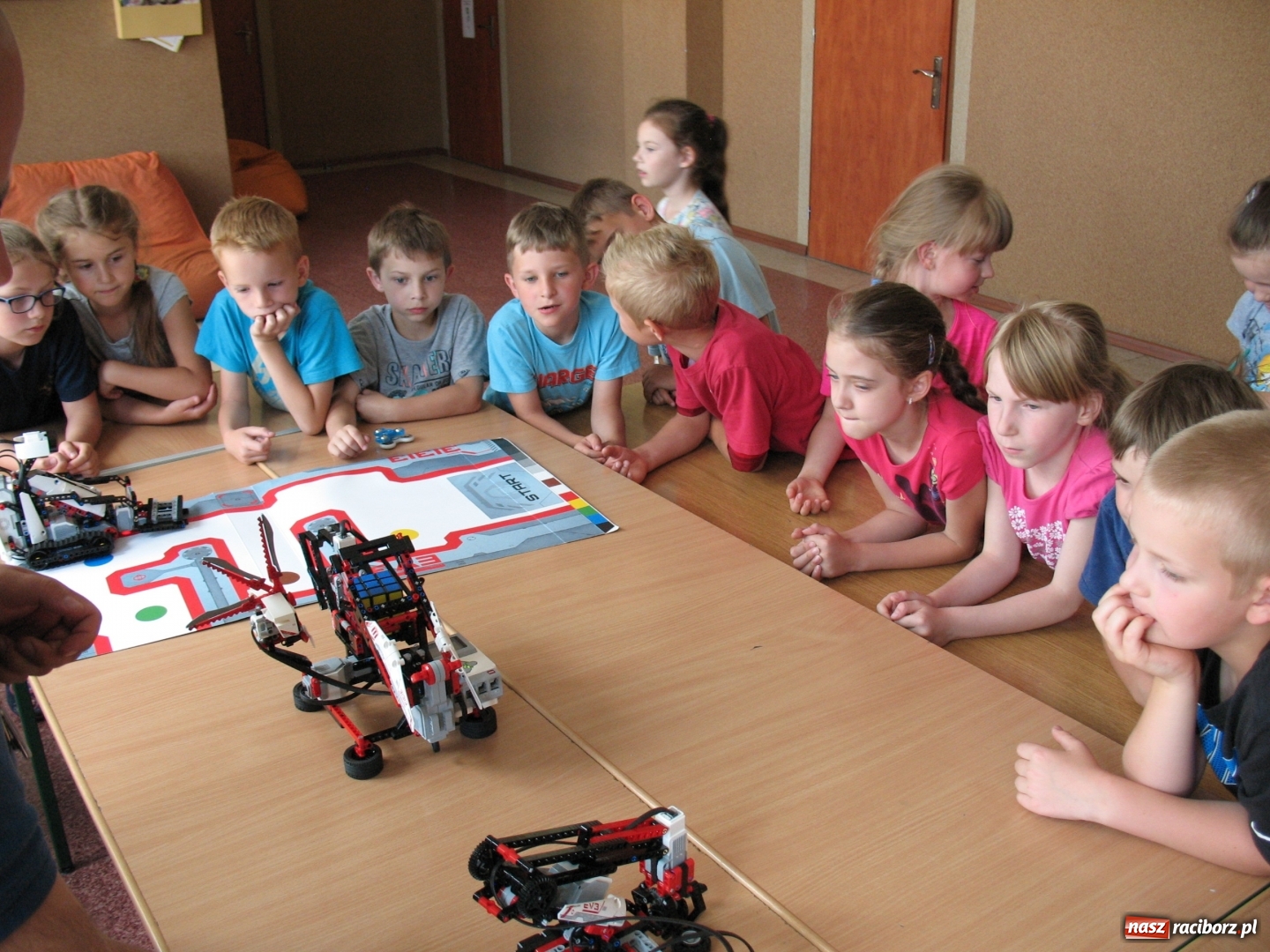 Zdjęcie w galerii na portalu naszraciborz.pl: Festiwal Nauki w Zespole Szkół w Pietrowicach Wielkich  wiadomości z regionu