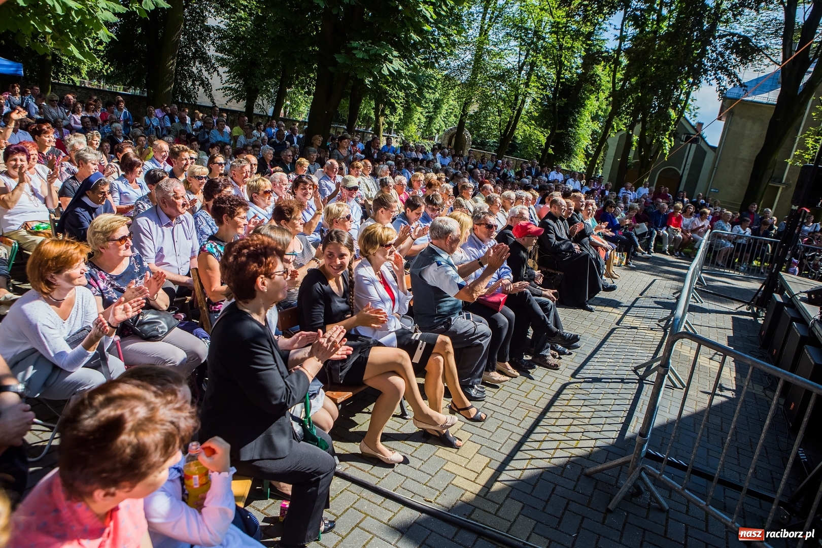Zdjęcie w galerii na portalu naszraciborz.pl: Koncert Eleni w kościele Matki Bożej wiadomości z regionu