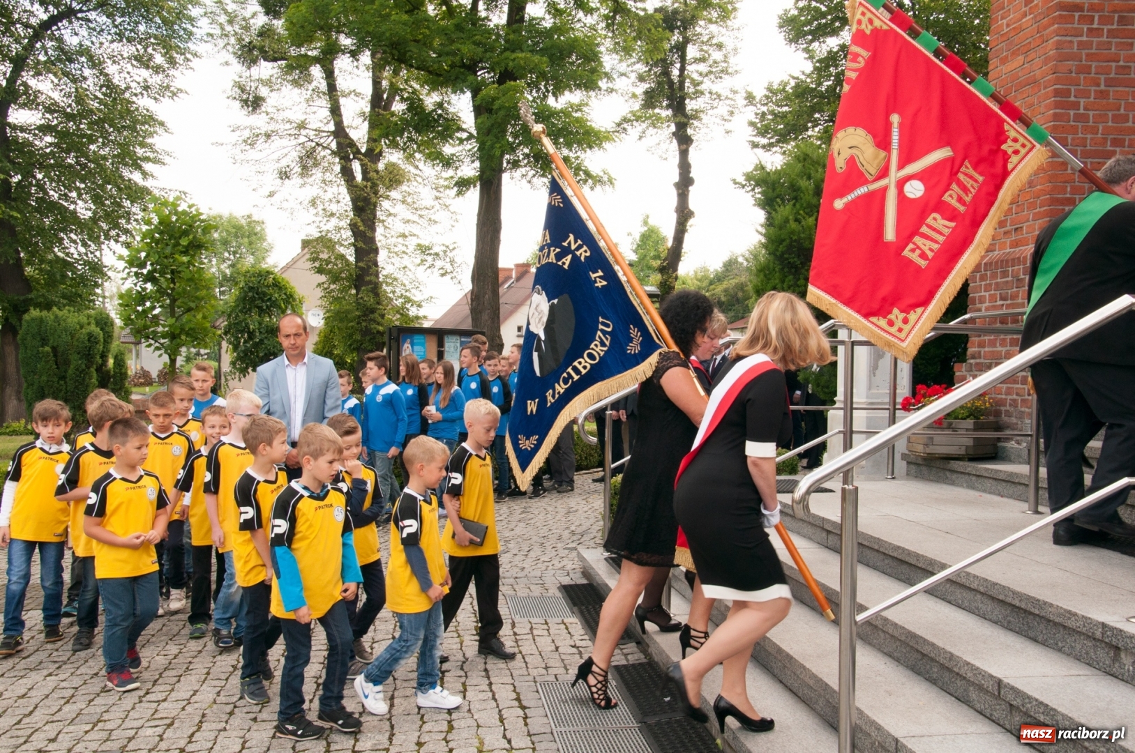 Zdjęcie w galerii na portalu naszraciborz.pl: LKS 07 Markowice ma nowy sztandar. Trzeci dzień obchodów 110 lat klubu wiadomości z regionu