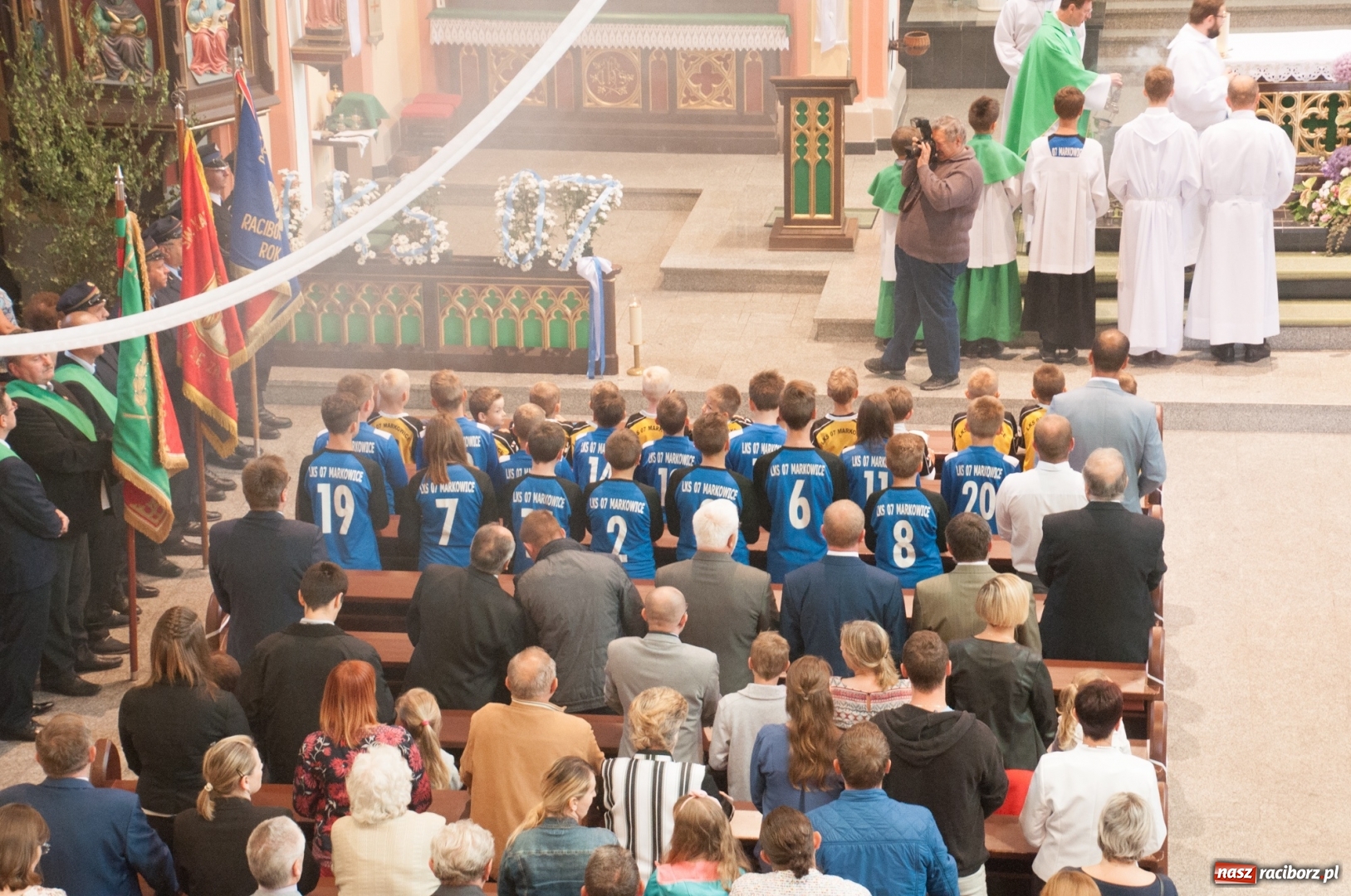 Zdjęcie w galerii na portalu naszraciborz.pl: LKS 07 Markowice ma nowy sztandar. Trzeci dzień obchodów 110 lat klubu wiadomości z regionu