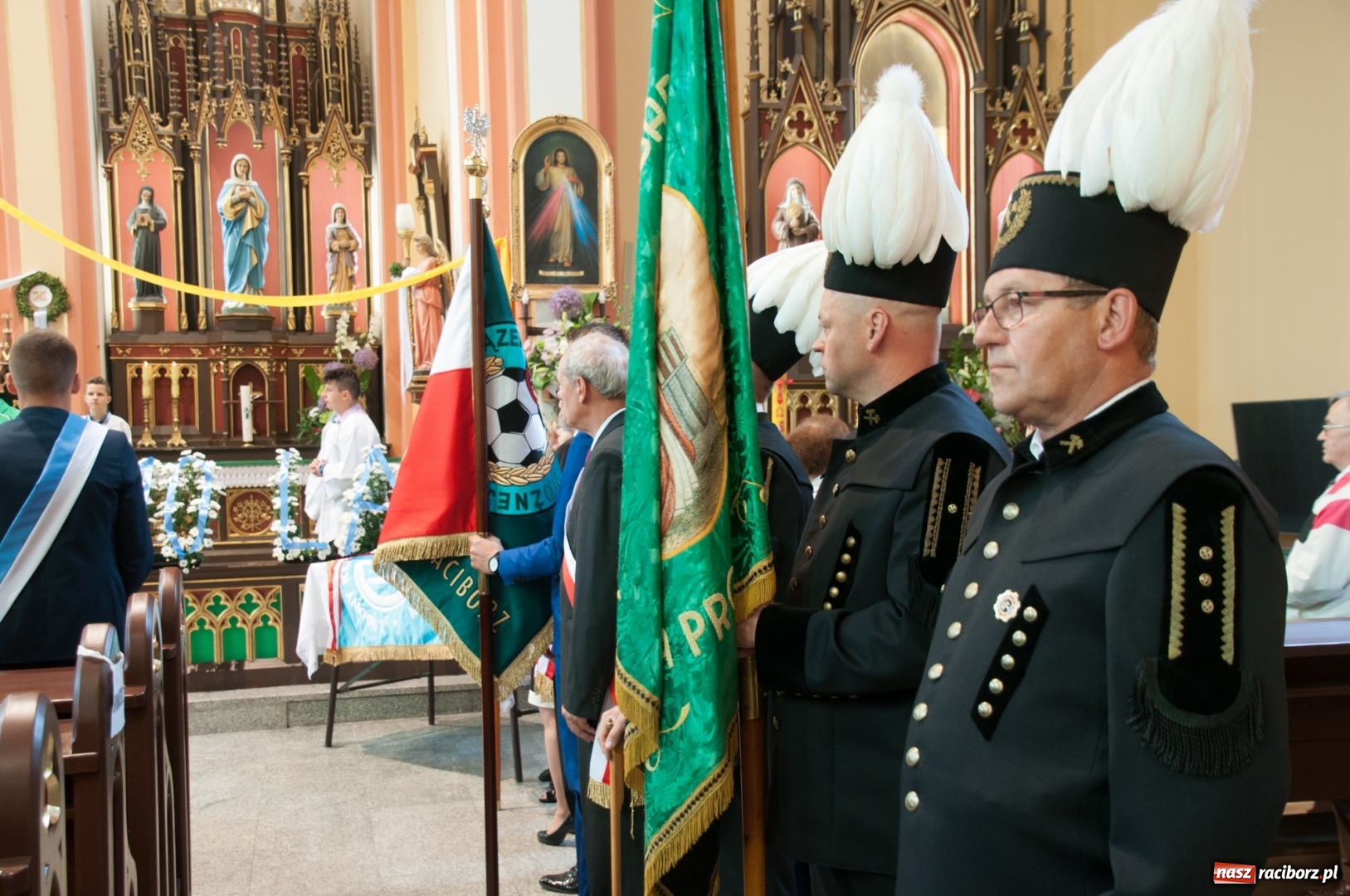 Zdjęcie w galerii na portalu naszraciborz.pl: LKS 07 Markowice ma nowy sztandar. Trzeci dzień obchodów 110 lat klubu wiadomości z regionu