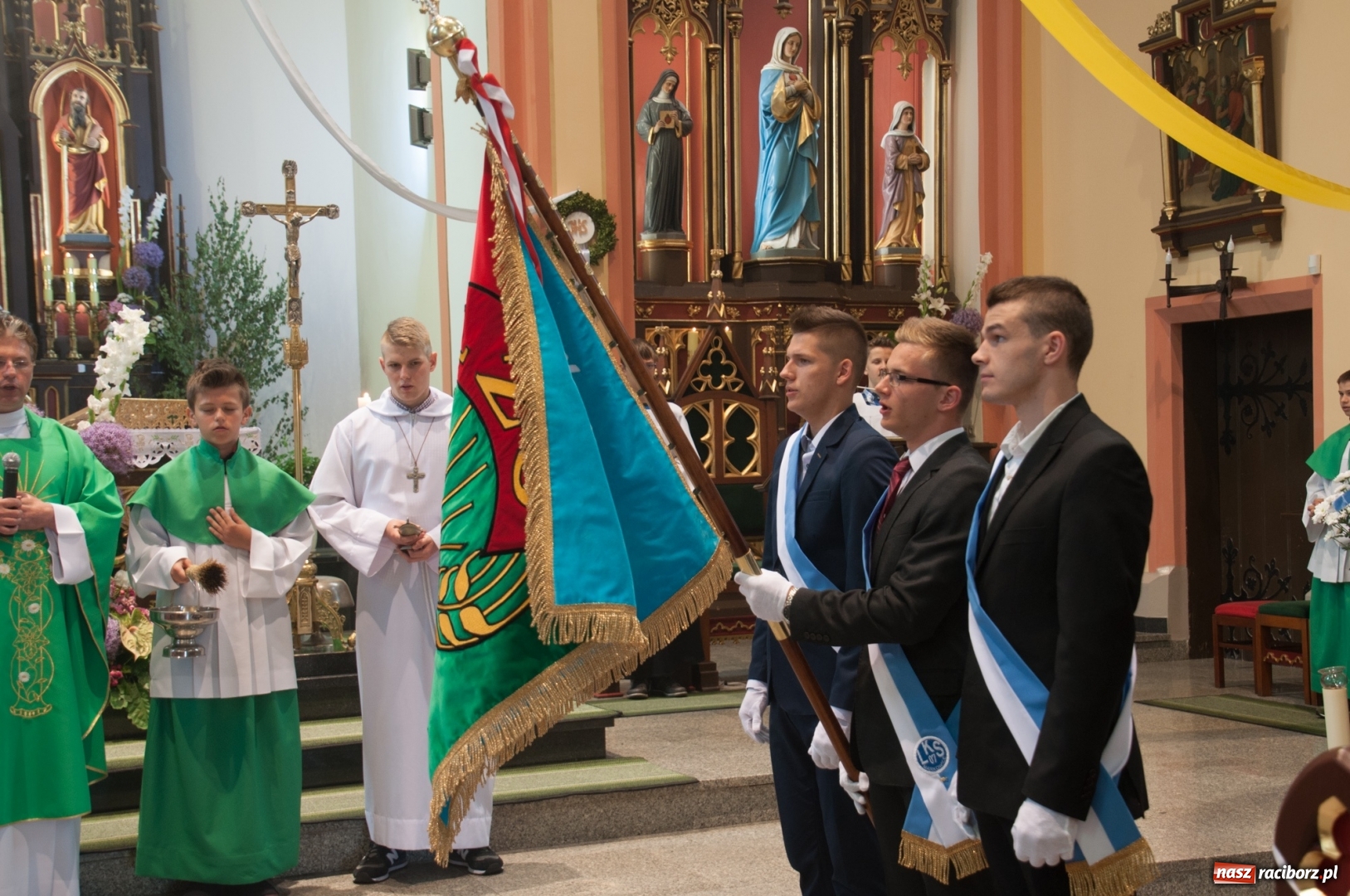 Zdjęcie w galerii na portalu naszraciborz.pl: LKS 07 Markowice ma nowy sztandar. Trzeci dzień obchodów 110 lat klubu wiadomości z regionu