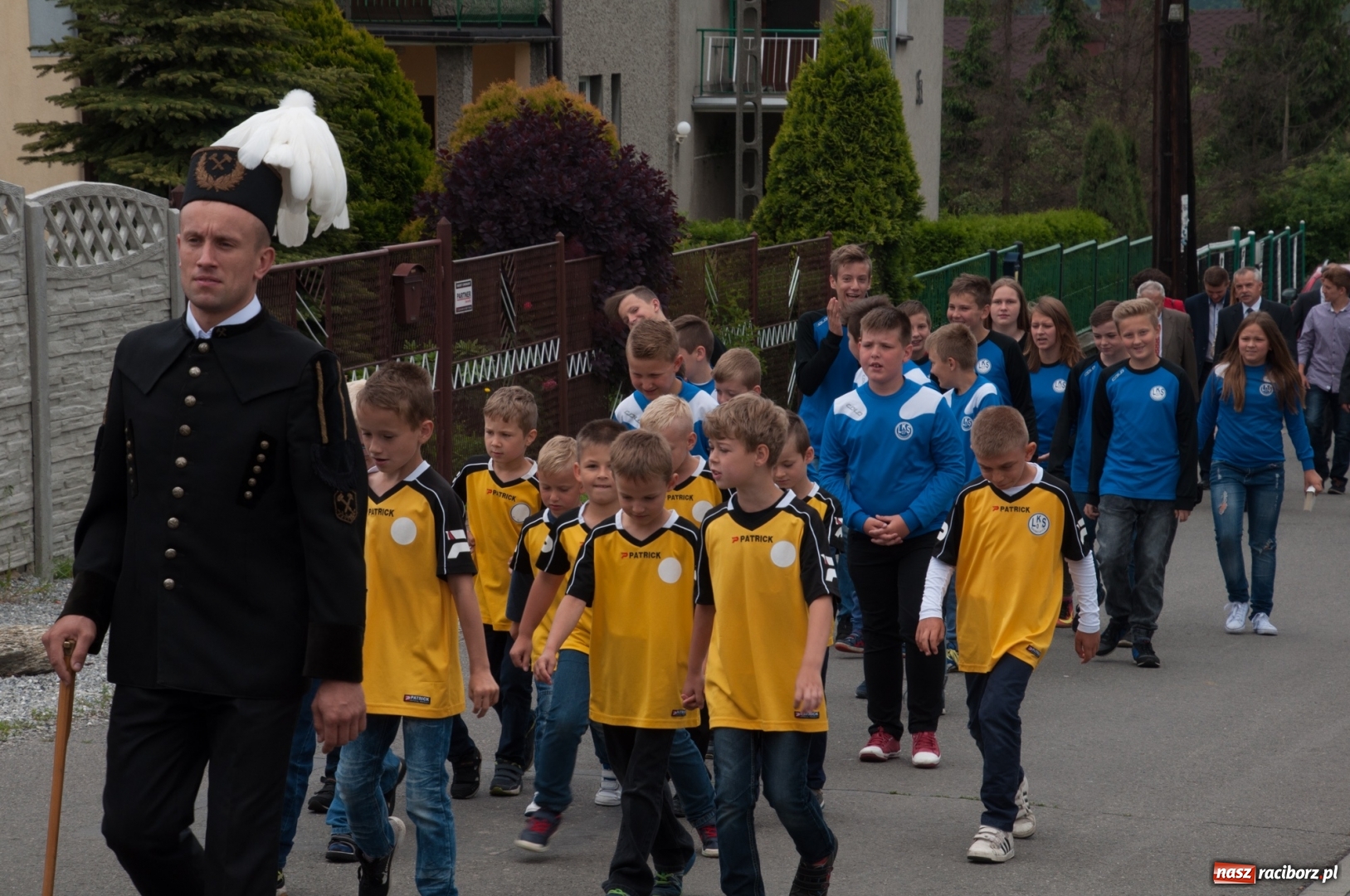 Zdjęcie w galerii na portalu naszraciborz.pl: LKS 07 Markowice ma nowy sztandar. Trzeci dzień obchodów 110 lat klubu wiadomości z regionu