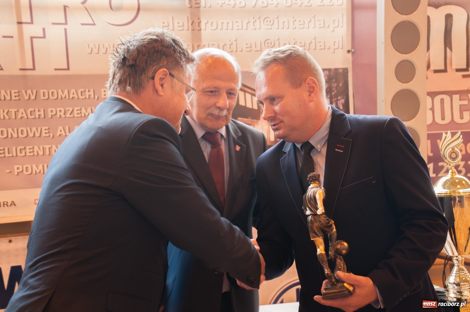 Zdjęcie w galerii na portalu naszraciborz.pl: LKS 07 Markowice ma nowy sztandar. Trzeci dzień obchodów 110 lat klubu wiadomości z regionu