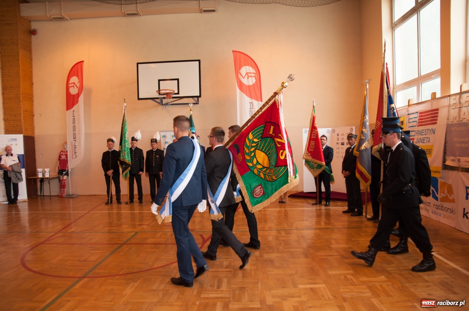 Zdjęcie w galerii na portalu naszraciborz.pl: LKS 07 Markowice ma nowy sztandar. Trzeci dzień obchodów 110 lat klubu wiadomości z regionu