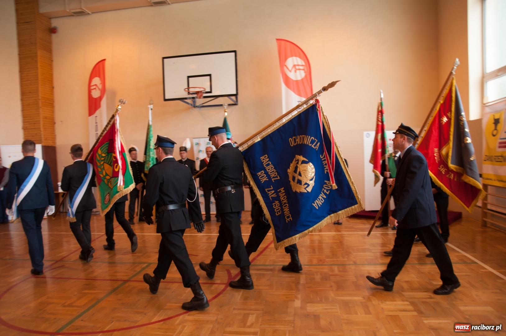 Zdjęcie w galerii na portalu naszraciborz.pl: LKS 07 Markowice ma nowy sztandar. Trzeci dzień obchodów 110 lat klubu wiadomości z regionu