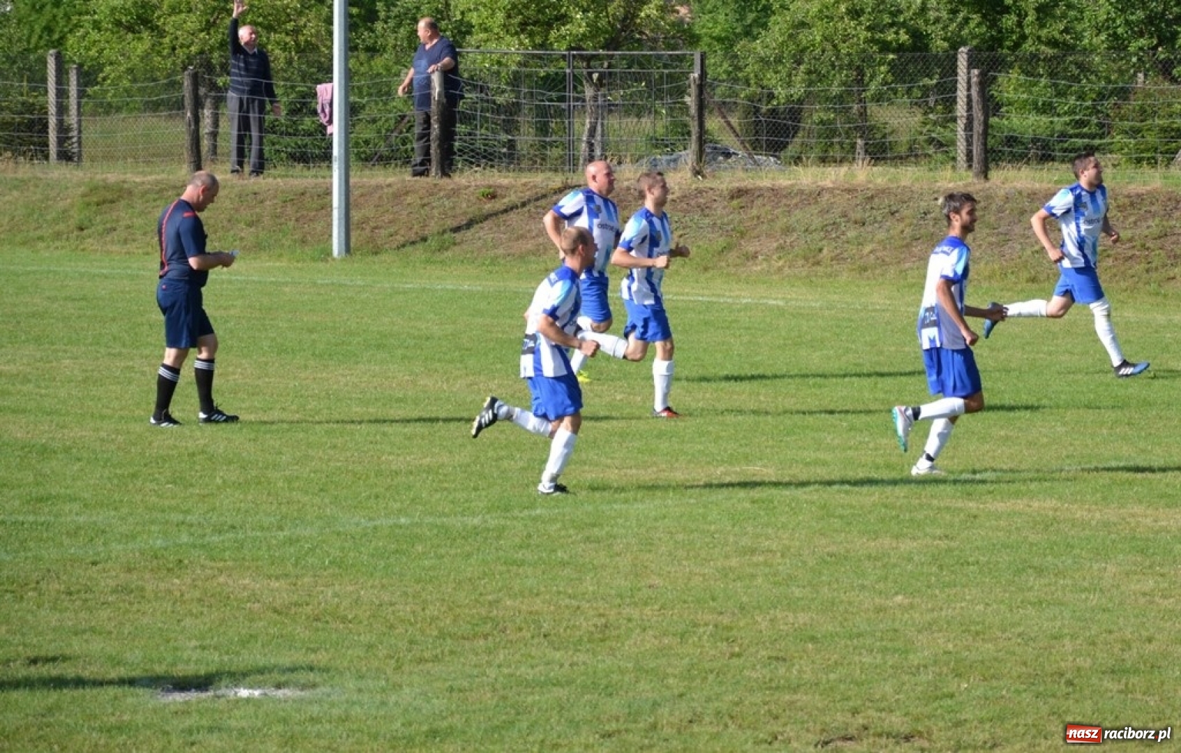 Zdjęcie w galerii na portalu naszraciborz.pl: Jankowice zostają w B klasie. Trudna sytuacja Adamowic! wiadomości z regionu