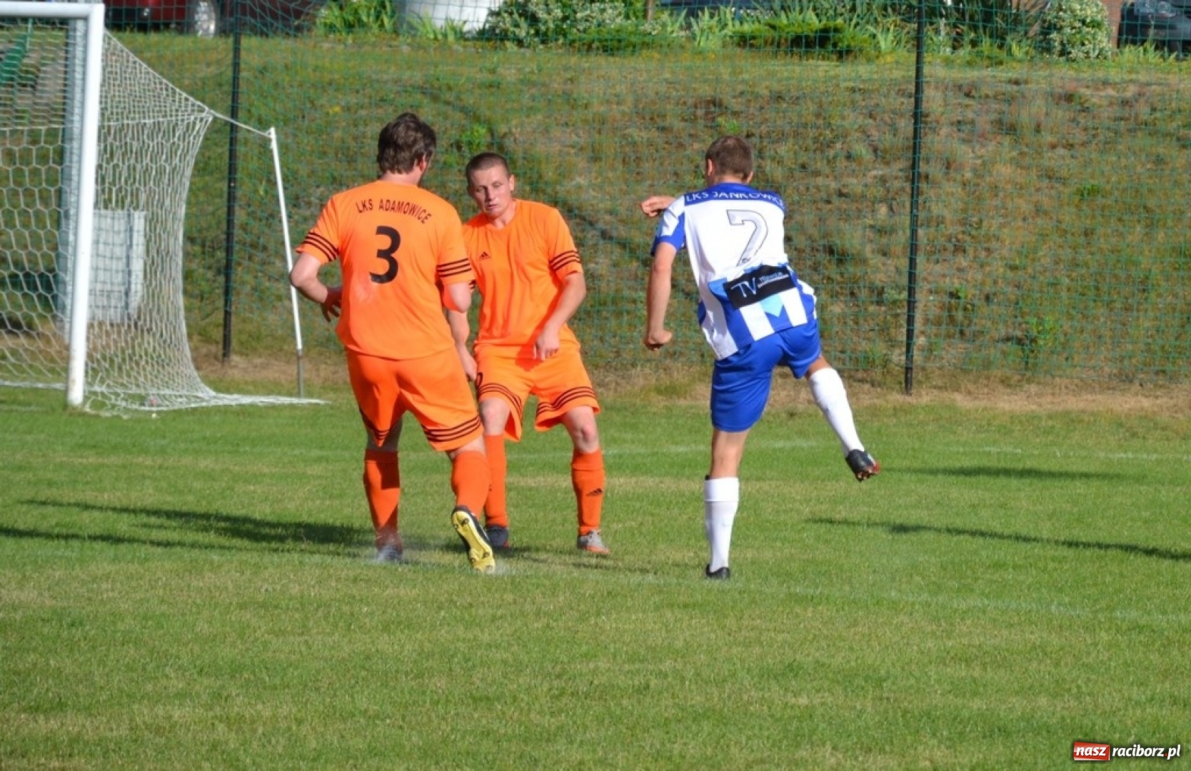 Zdjęcie w galerii na portalu naszraciborz.pl: Jankowice zostają w B klasie. Trudna sytuacja Adamowic! wiadomości z regionu