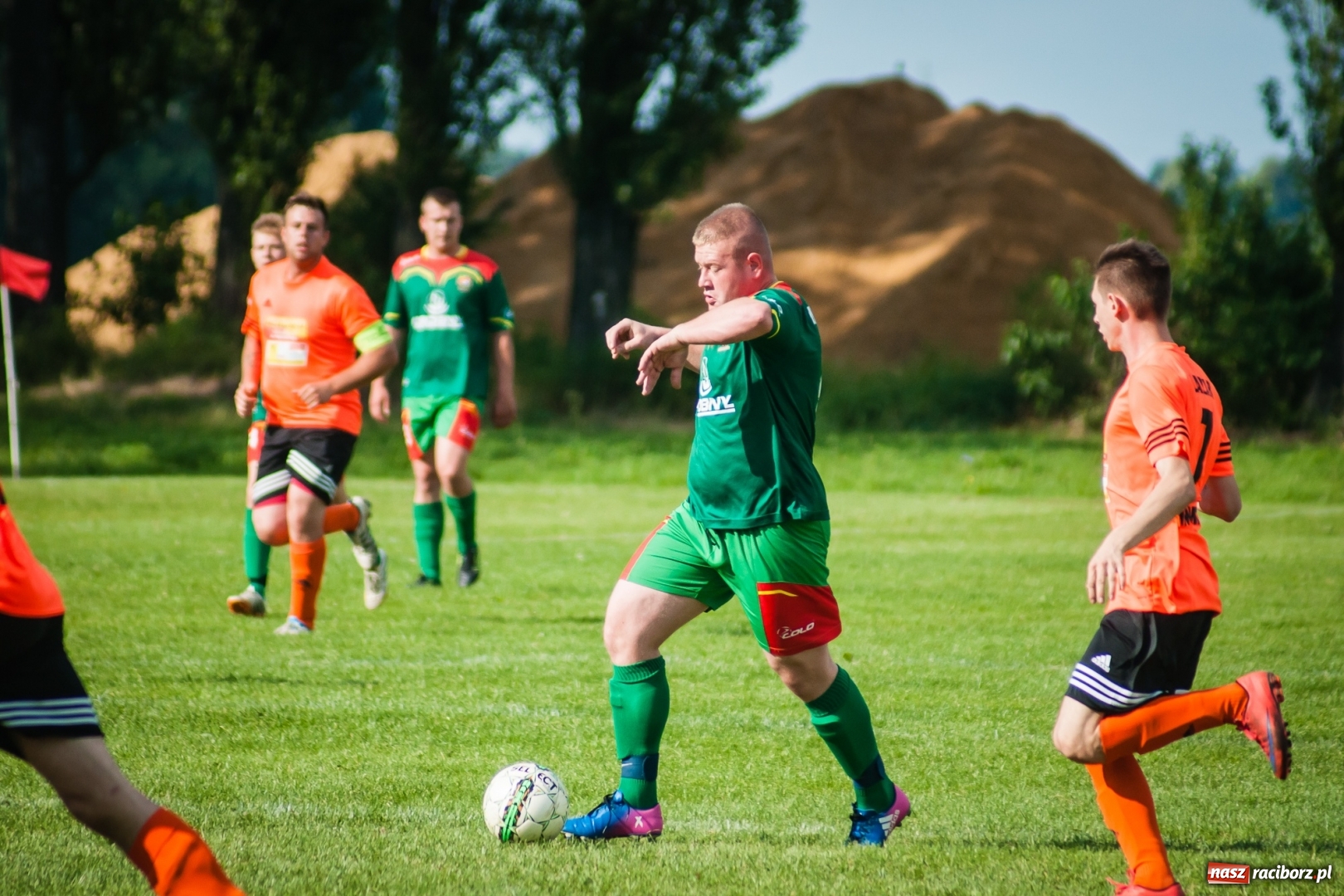 Zdjęcie w galerii na portalu naszraciborz.pl: B klasa: Przebudzenie Odry, pożegnanie Wojnowic wiadomości z regionu