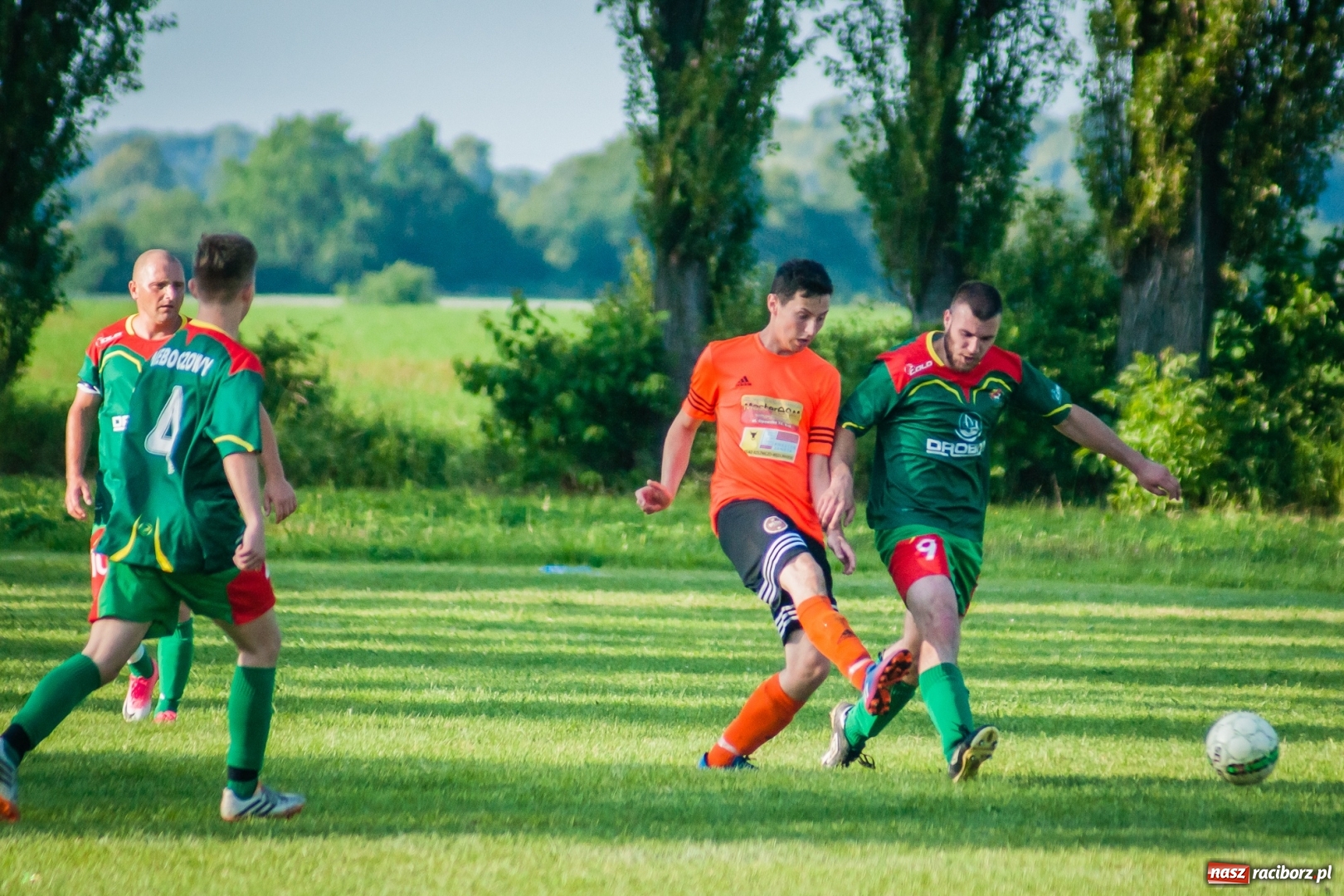 Zdjęcie w galerii na portalu naszraciborz.pl: B klasa: Przebudzenie Odry, pożegnanie Wojnowic wiadomości z regionu