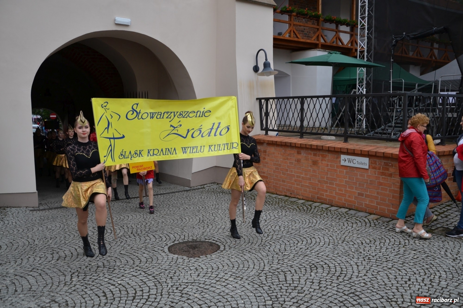 Zdjęcie w galerii na portalu naszraciborz.pl: Śląsk Kraina Wielu Kultur - występy zespołów na Zamku Piastowskim wiadomości z regionu