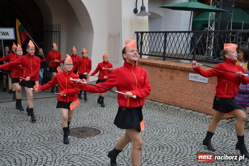 Zdjęcie w galerii na portalu naszraciborz.pl: Śląsk Kraina Wielu Kultur - występy zespołów na Zamku Piastowskim wiadomości z regionu