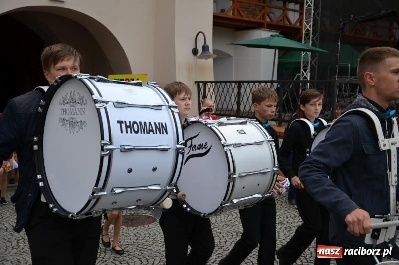 Zdjęcie w galerii na portalu naszraciborz.pl: Śląsk Kraina Wielu Kultur - występy zespołów na Zamku Piastowskim wiadomości z regionu