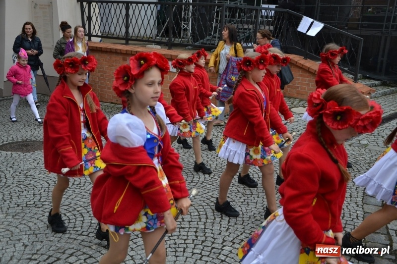 Zdjęcie w galerii na portalu naszraciborz.pl: Śląsk Kraina Wielu Kultur - występy zespołów na Zamku Piastowskim wiadomości z regionu
