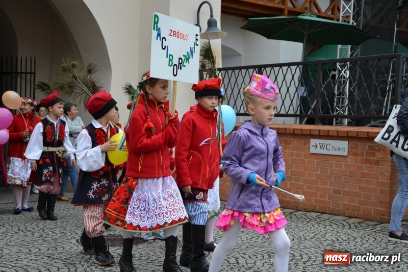 Zdjęcie w galerii na portalu naszraciborz.pl: Śląsk Kraina Wielu Kultur - występy zespołów na Zamku Piastowskim wiadomości z regionu