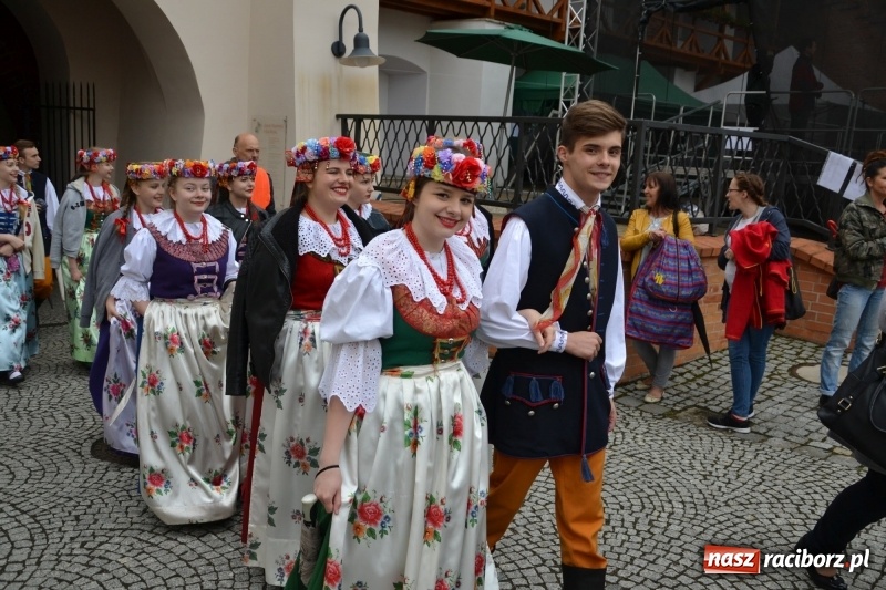 Zdjęcie w galerii na portalu naszraciborz.pl: Śląsk Kraina Wielu Kultur - występy zespołów na Zamku Piastowskim wiadomości z regionu