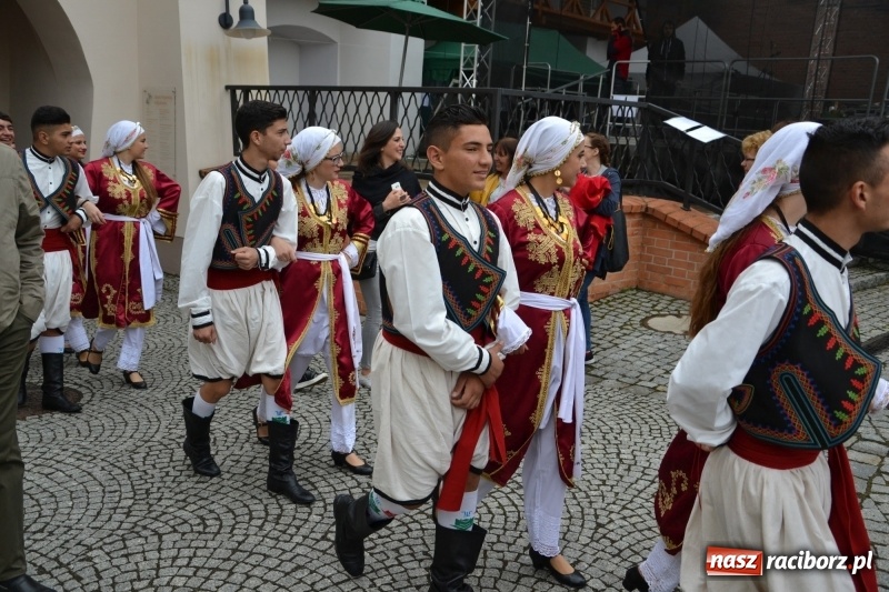 Zdjęcie w galerii na portalu naszraciborz.pl: Śląsk Kraina Wielu Kultur - występy zespołów na Zamku Piastowskim wiadomości z regionu