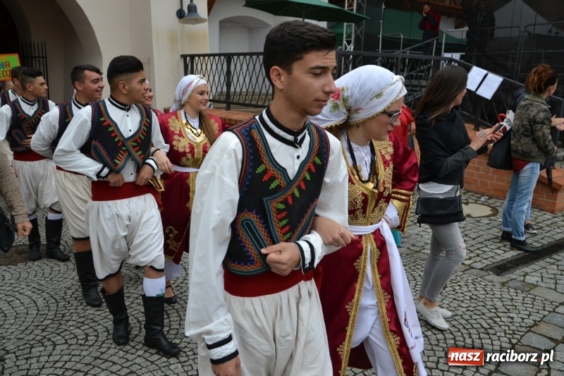 Zdjęcie w galerii na portalu naszraciborz.pl: Śląsk Kraina Wielu Kultur - występy zespołów na Zamku Piastowskim wiadomości z regionu