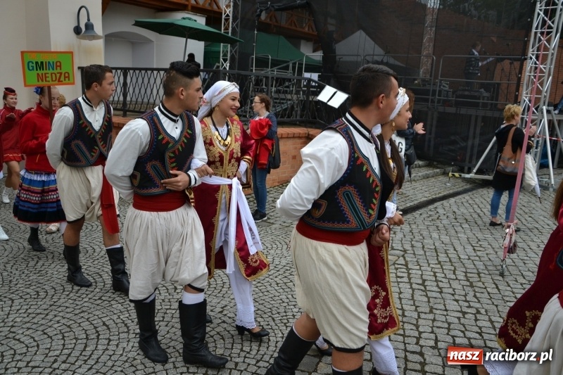 Zdjęcie w galerii na portalu naszraciborz.pl: Śląsk Kraina Wielu Kultur - występy zespołów na Zamku Piastowskim wiadomości z regionu