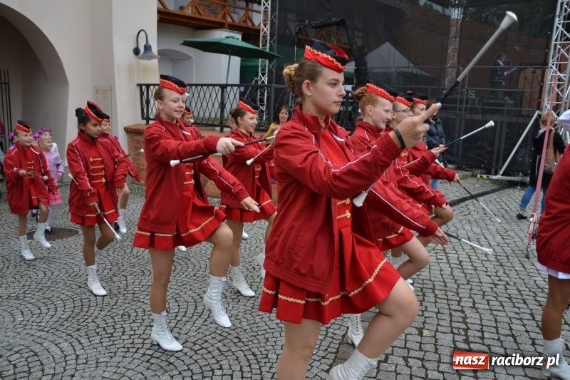 Zdjęcie w galerii na portalu naszraciborz.pl: Śląsk Kraina Wielu Kultur - występy zespołów na Zamku Piastowskim wiadomości z regionu